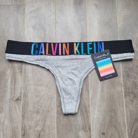Calvin Klein Intense Power thong - Picture 1 of 2